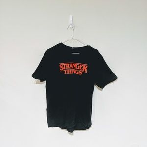 Stranger Things black and red tee size L